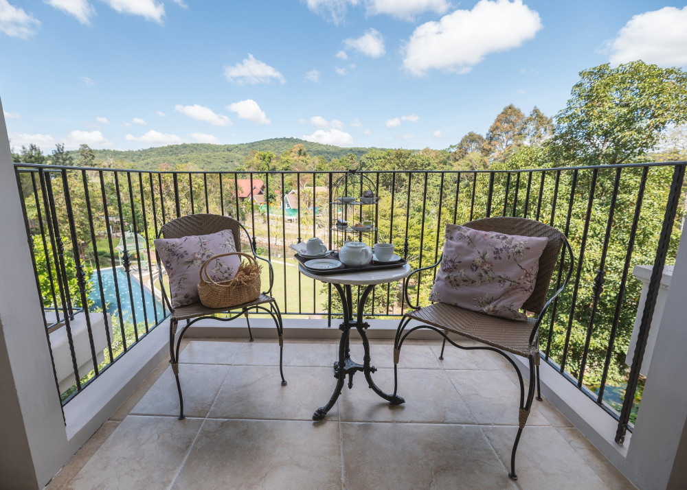 Luxury Family Residence view 3